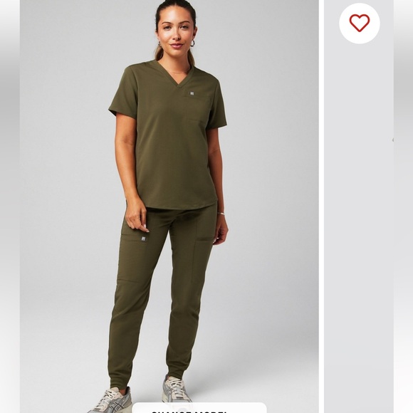 Fabletics scrub set - Picture 2 of 4